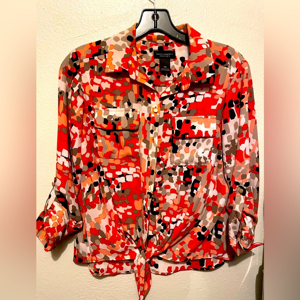 Investment Petites Brand Multi-Color Button Down Tie Blouse. Size Petite Small
